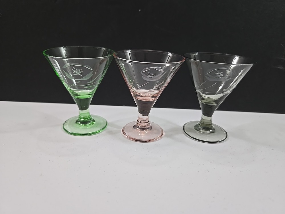 Set 3 Etched Floral Cordial Shot Glasses Footed Flared Multicolor 2.25″ Barware