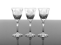 TIFFIN-FRANCISCAN PERSIAN PHEASANT OPTIC CRYSTAL 2 OZ CORDIAL GLASSES – SET OF 3