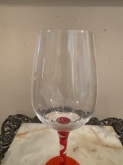 GORGEOUS VINTAGE HUTSCHENREUTHER RUBINO RED RIBBON STEM 9 1/4”T