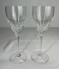 (2) Lenox FIRELIGHT Clear Crystal Wine Glasses 7 7/8” Tall EXC COND
