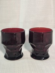 Vintage Ruby Red Georgian Juice Glasses Honeycomb 3″ Anchor HOCKING Set Of 2
