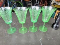 Rare Lot of 4 Vintage Uranium Wine Glass Cocktail Martini Glasses Water