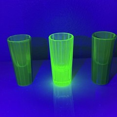 Vintage 1930s Bayel * Fains France Uranium Glass Cordial / Shot Glasses Set of 3