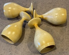THE POTTERY STEAKHOUSE :: Vintage Set/4 PEDESTAL DRINKING 5 1/4” GOBLETS HAWAII