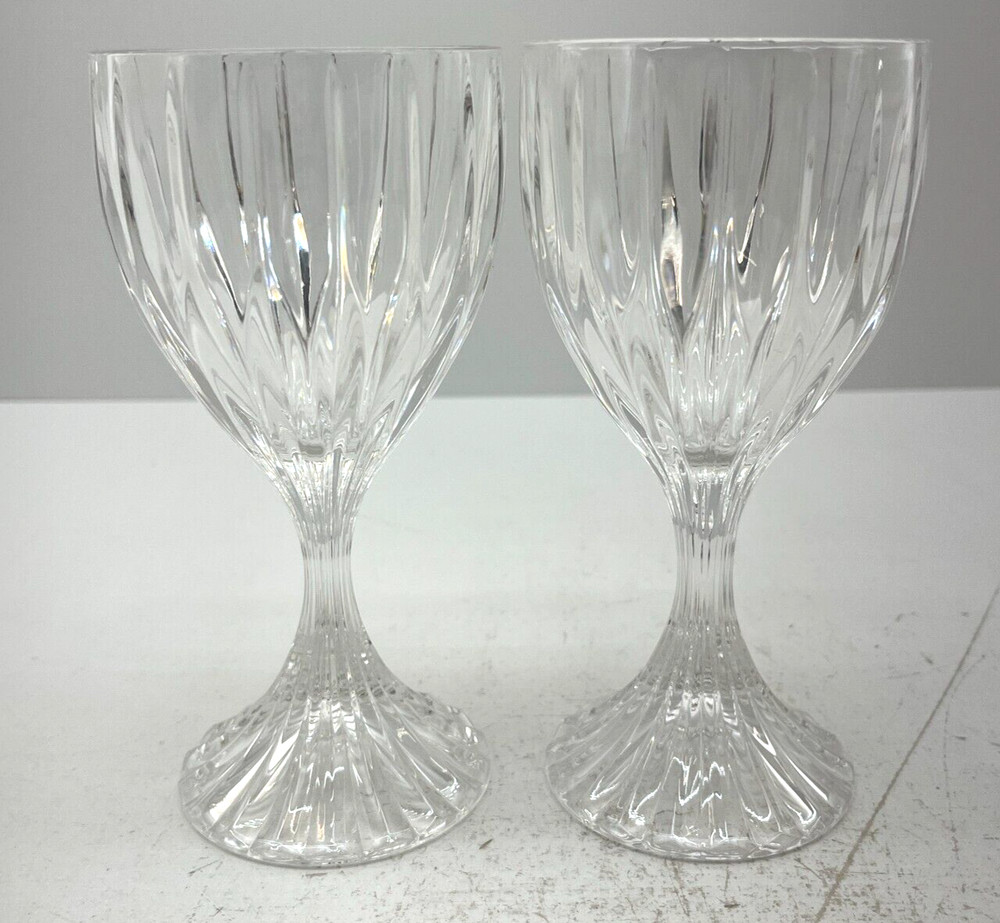 Set of 2 Crystal Clear Ribbed Stemmed Pattern Wine Glasses Glassware 6 1/4″
