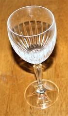 Schott-Zweisel ~ CEREMONY 7-7/8″ WINE GLASS (8 Ounce) CLEAR VERTICAL CUT 1993-93