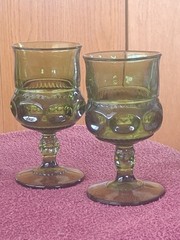 Indiana Glass King’s Crown Thumbprint Avocado Green Goblets VTG MCM. Set of 4