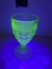VINTAGE HAZEL ATLAS GREEN URANIUM GLASS GOBLET COLONIAL BLOCK –