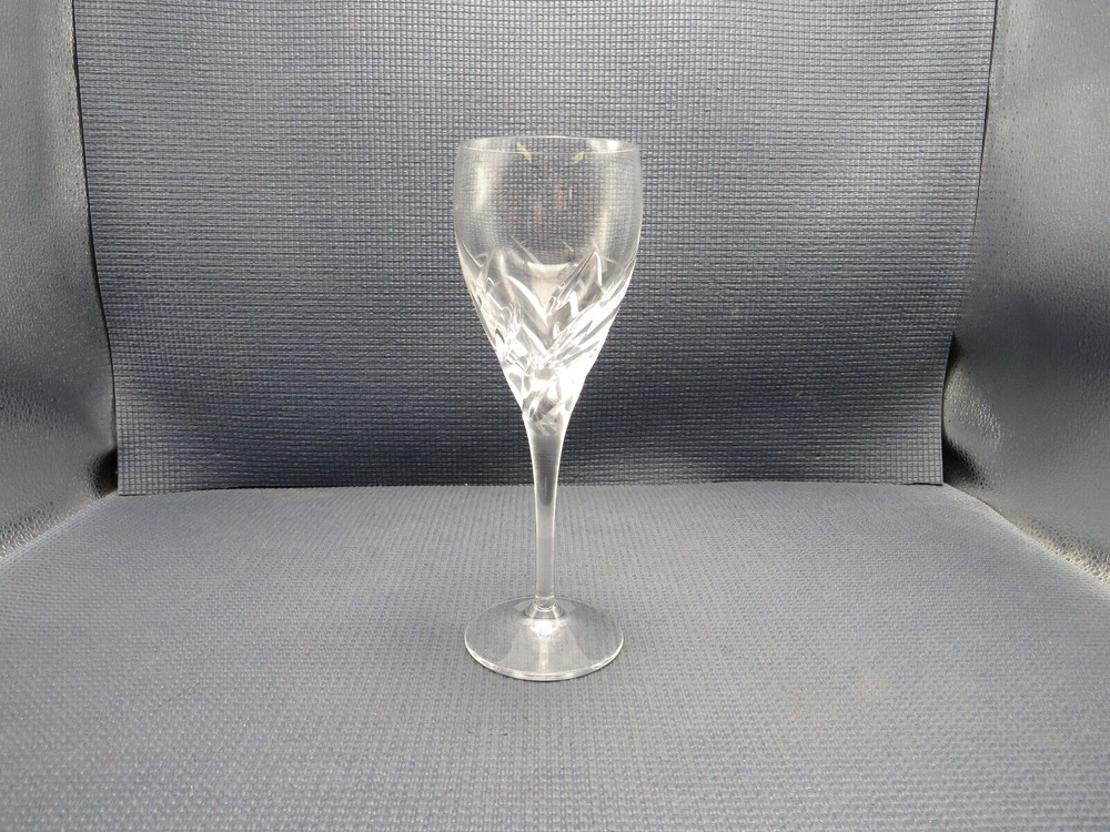 Harrods Crystal HR21 Pattern Cut Crystal Water Goblet 8 1/2″