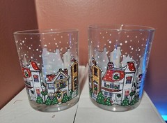 2 VTG Luminarc D’Arques Dublin Christmas Low Ball Glasses 10.5oz Snowy Village