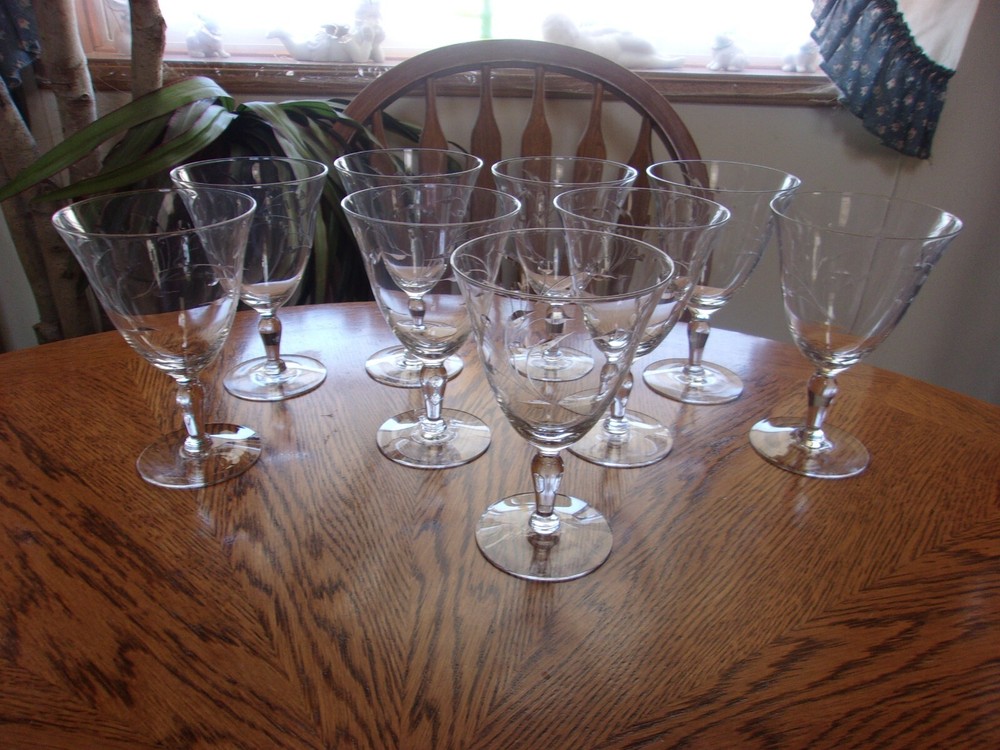 Wine Water Cut Crystal Fantasy 6 1/8″ Wine 11 oz – Set of 9
