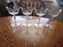 Etched Wine Wafer Stem Crystal Floral 7 Oz – Set of 4