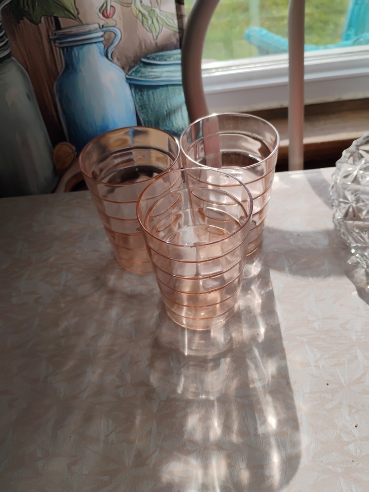 3 Hocking Pink Block Optic 3 3/4″ 6 oz. Flat Juice Tumblers