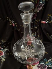 Crystal Cut Elegant Glass Decanter & Stopper Liquor or Wine Hand Blown 10 inch