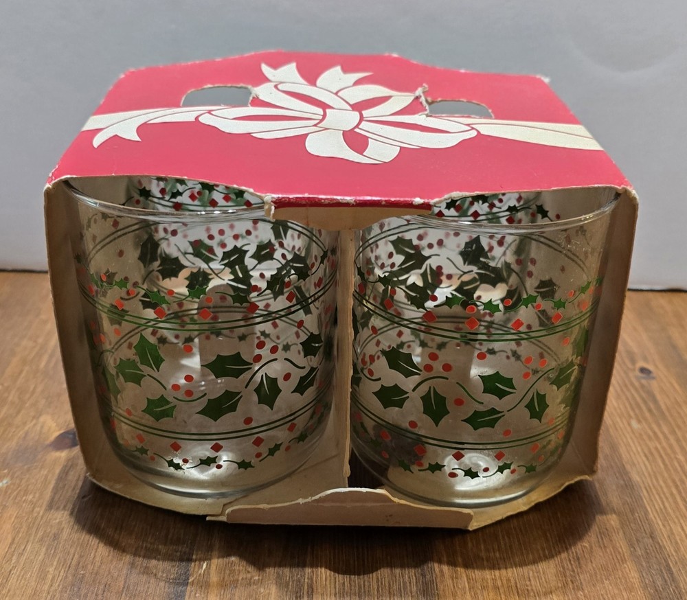 4 Libbey Glass Christmas Holly Berry Tumblers Rocks Drinking Glasses Vintage