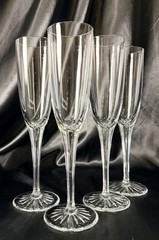 Set Of 4~Clear Crystal Champagne Glasses~6 Sided Stem~16 Point Cut Star On Base