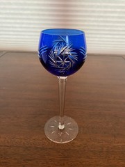 STUNNING VTG Cobalt Blue Cut To Clear PINWHEEL Smooth Stem Wine Glass 8″H