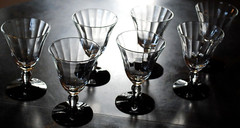 Vtg Set 7 WESTON Liquor Cocktail Glasses BLACK FOOT CLEAR OPTIC PANEL BOWL 3.75″