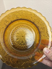 AMBER Round TIARA INDIANA GLASS DAISY CANDY NUT TRINKET + Heart Small Dish