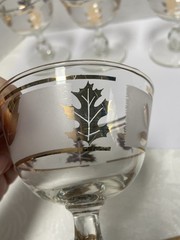 7 Vtg MCM Wine Glass Set Frosted Gold Leaf Foliage 4.5″ Stemmed Cocktail Cordial