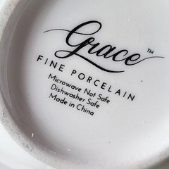 Grace Fine Porcelain Christmas Snowman Mugs Set of 4 Gold Rim 3.5″ Holiday Cups