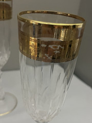 Beautiful VTG Set of 4 Cut Crystal Champagne Flutes w/Gold Overlay Trim 8″ H