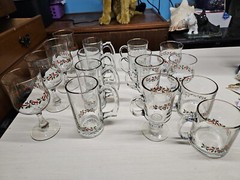Set of 16 Vintage Christmas Libbey Ribbon & Berry Festive Glasses (OK)