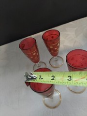 Vintage Cranberry Stemmed Wine Glasses w/Gold Star and Circle Design 5″