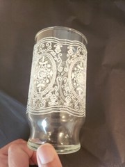 4 Vintage 12 Oz White Raised Floral Lace Drinking Glasses 5.25″