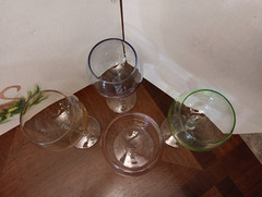 4 Multi Colored Balloon Wine Goblets Clear Twist Stem 8.75″ Tall – 14 oz. ~EUC ~