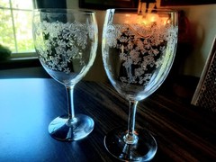 Set Of 2 VTG Saint Louis Crystal Cleo Etched Wine Glasses Pre-1936