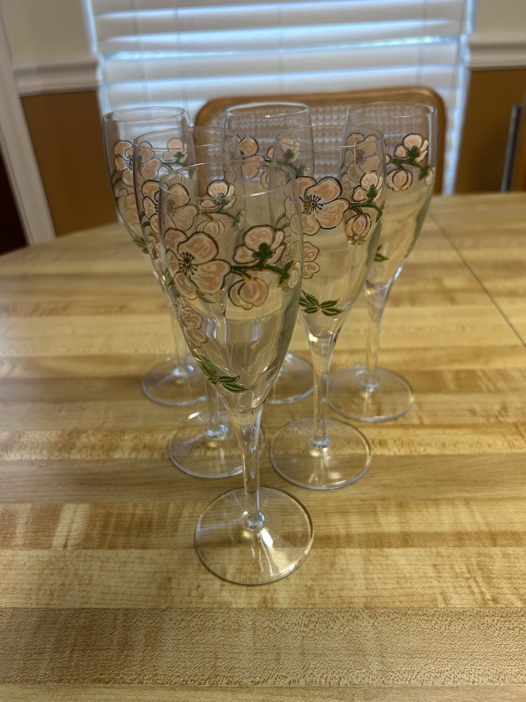 Set of 6 Champagne Flutes With Flowers And Leaf Decoration