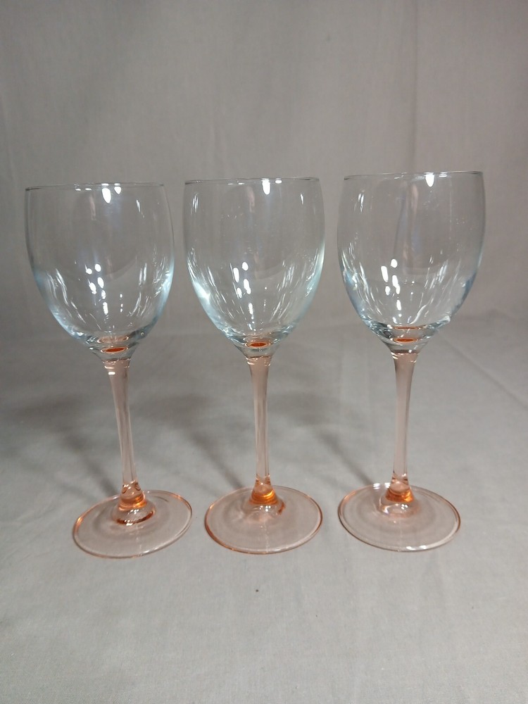 3 Clear Glass 7 1/2″ Tall Wine Glasses With Pink Stems