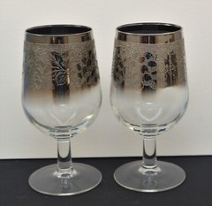 VINTAGE FRANCE RETRO SILVER FADE GLASS 4 WINE GOBLETS DECORATED W/ GRAPES
