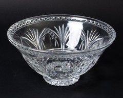 Design Guild Footed Cut Crystal Centerpiece Serving Bowl Fan Design 11.75″ W