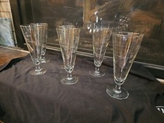 Vintage Pilsner glass with etched leaves and flowers