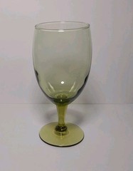 Vintage 7″ Olive Green Water/Ice Tea Stem Glass Wine Goblet