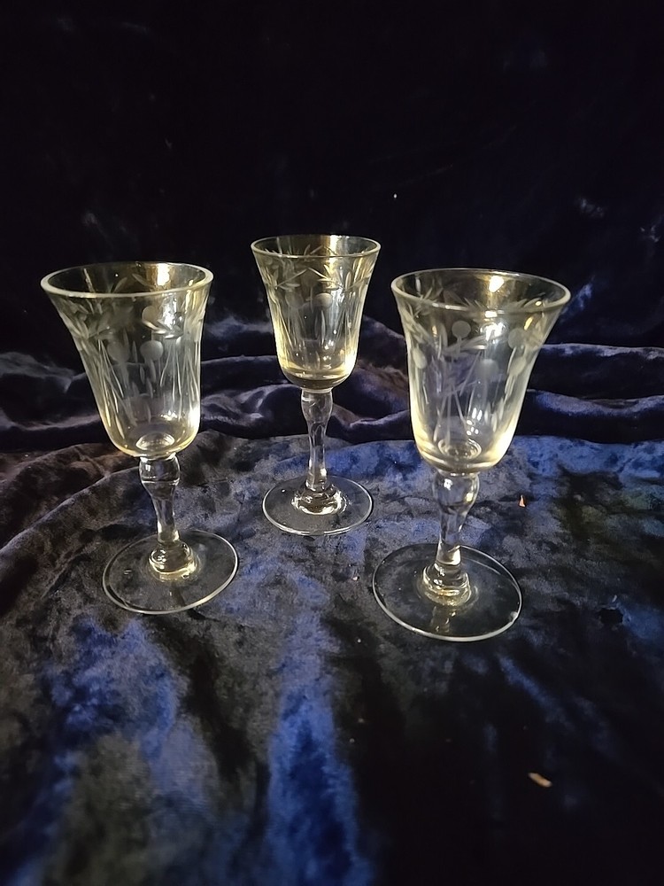 Set of 3 Clear Stemmed Cordial Liquor Sherry Glasses with Etching