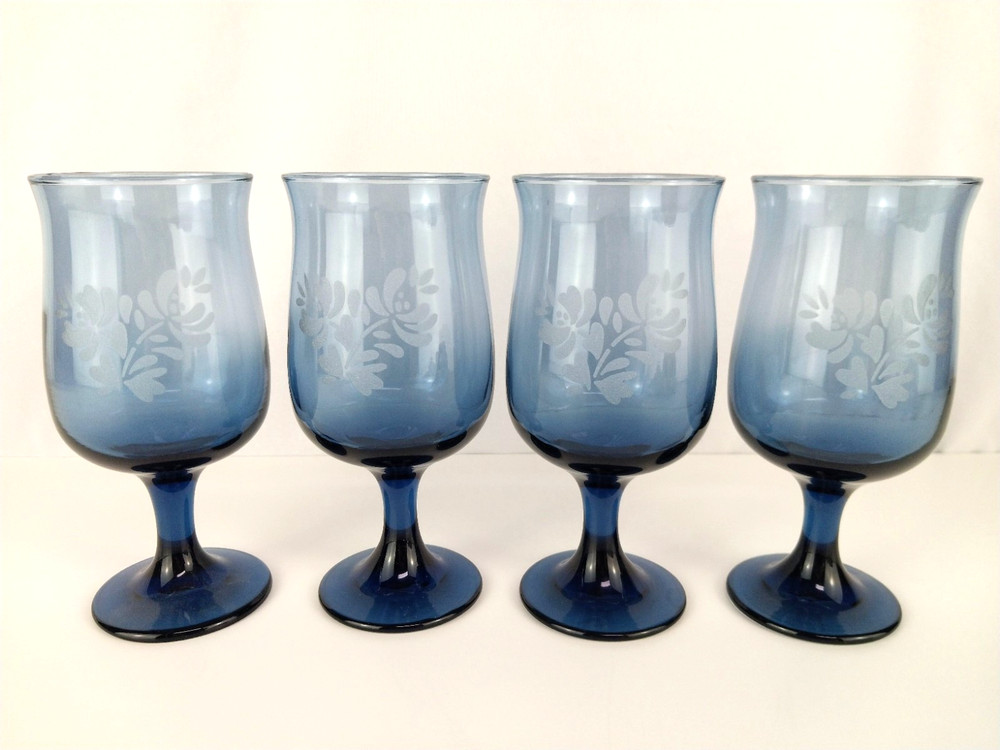 Pfaltzgraff Yorktowne 12 fl oz Glass Wine Stemware USA 4pc Stemware