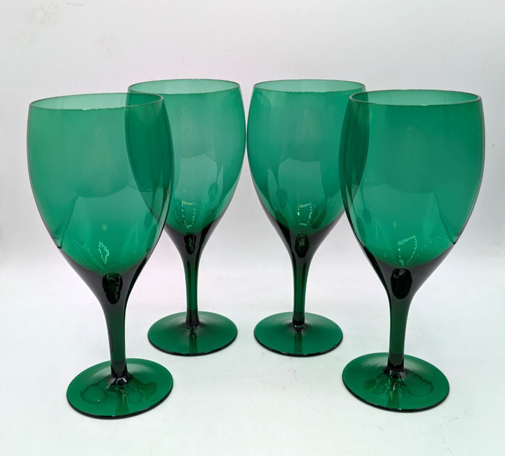 Evergreen Smooth Stem Glass Water Goblet Set of 4 Emerald Green 16 oz