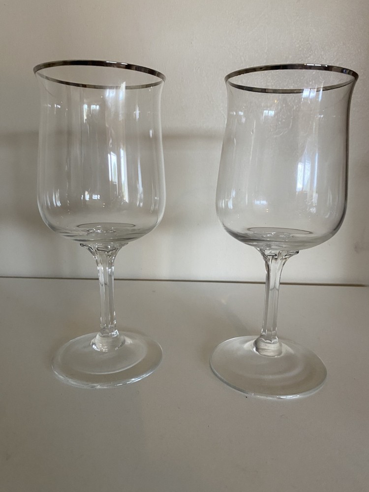 2 Maywood/ Desire Platinum trim Lenox crystal wine glasses 7”