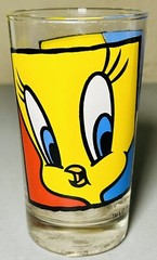 1994 Warner Bros. Looney Tunes Tweety Bird and Sylvester Cat Juice Glass 4.5″