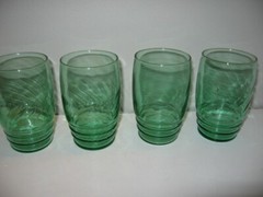 Set of 4 Forest Green Tumblers 4 1/2″ Height VGC gw