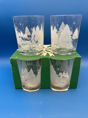 THROUGH THE WOODS Sleigh Ride Winter Christmas 4 Glass Tumblers 12 oz. 4″ tall