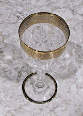 8 Small Crystal Stemmed Cordial Glasses with Gold Rims & Base. 5″, holds 2 oz