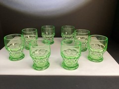 8 VTG uranium green Georgian tumblers 5oz flat depression glass USA