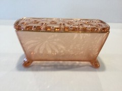 Elegant Glass Fostoria Brocade Palm Leaf 7 1/4″ Green Window Box