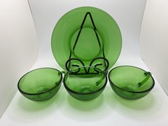 Vintage Green Glassware (3 Fortecrisa Cups & 1 Vereco France Plate – Marked ‘7’)