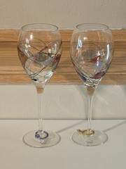 2 PartyLite Calypso Stained Glass 9 3/4″ Tall Wine Glasses/Goblets
