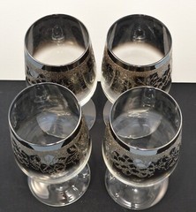 VINTAGE FRANCE RETRO SILVER FADE GLASS 4 WINE GOBLETS DECORATED W/ GRAPES